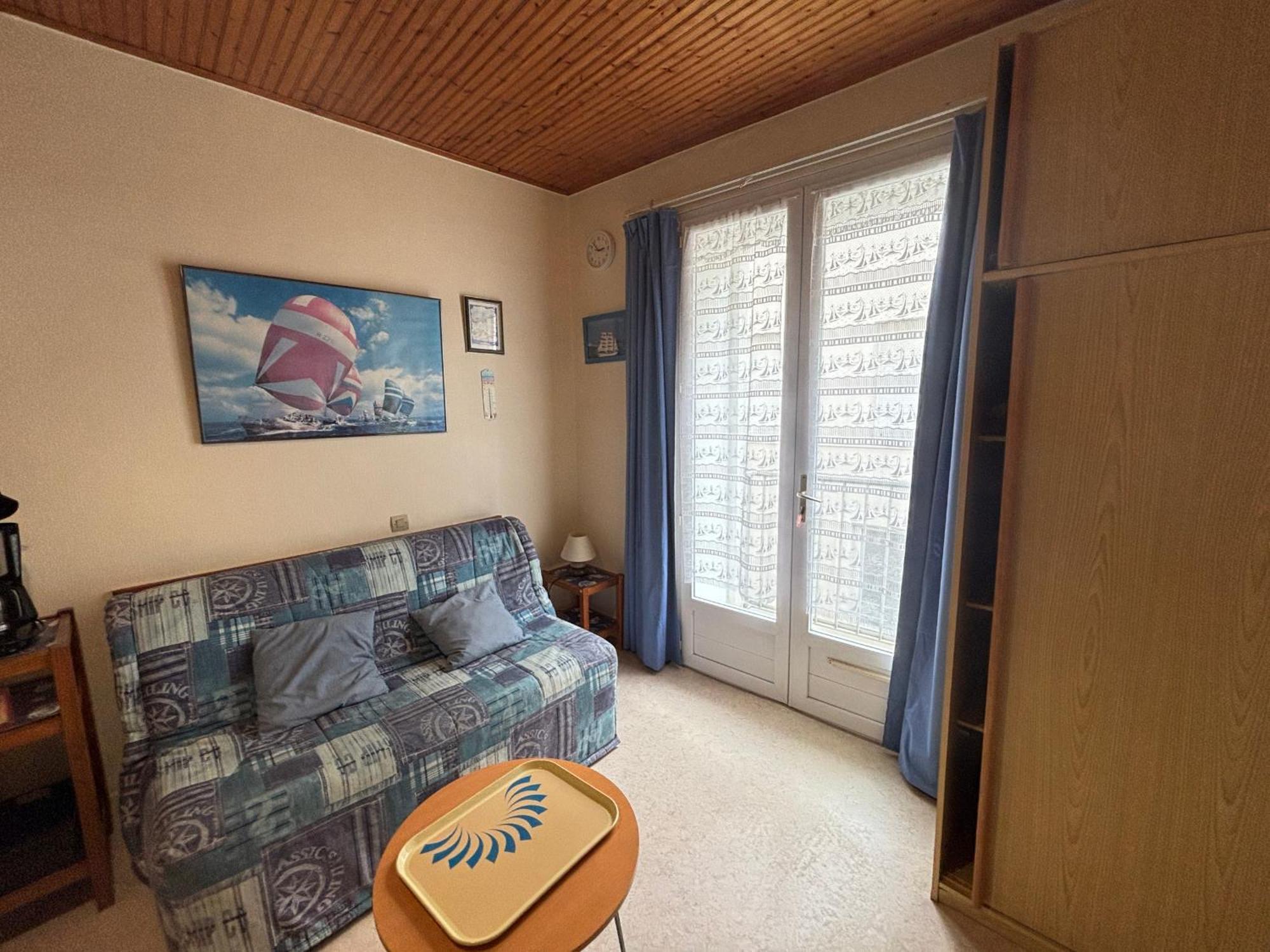 Studio Pratique Pres De La Plage - Fr-1-197-261 莱萨布勒-多洛讷 外观 照片
